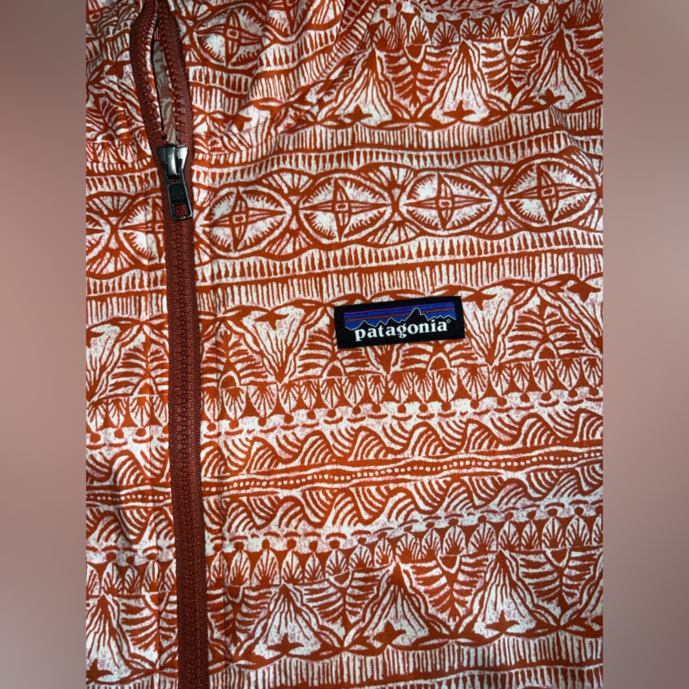 Patagonia womens Bajadas wind breaker hoodie
Size‎ M - Picture 2 of 4